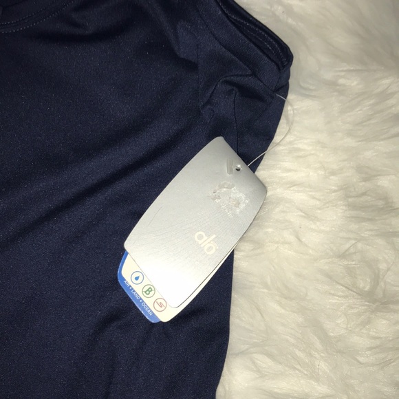 Alo CoolFit v neck tank - Picture 8 of 9